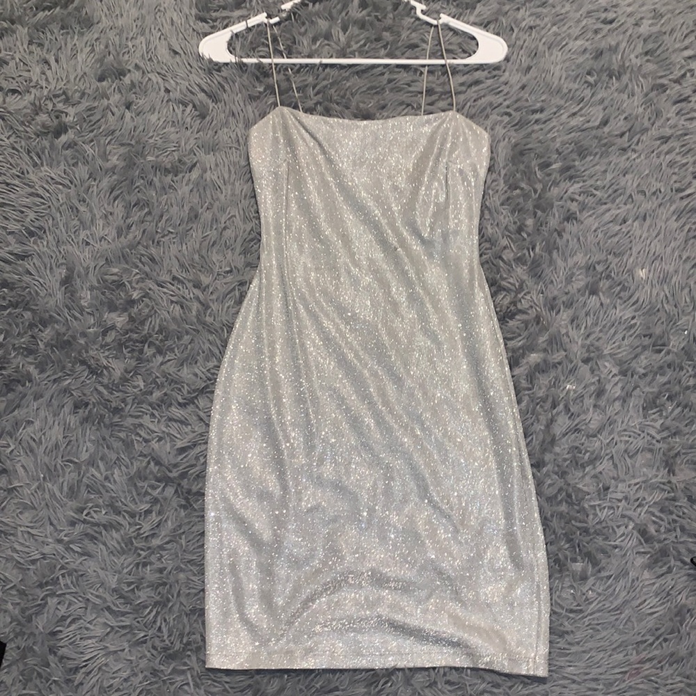 windsor cocktail dress FITS SMALL AND MEDIUM